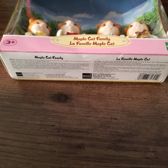 Calico Critters Maple Cat Family - Picture 3 of 5